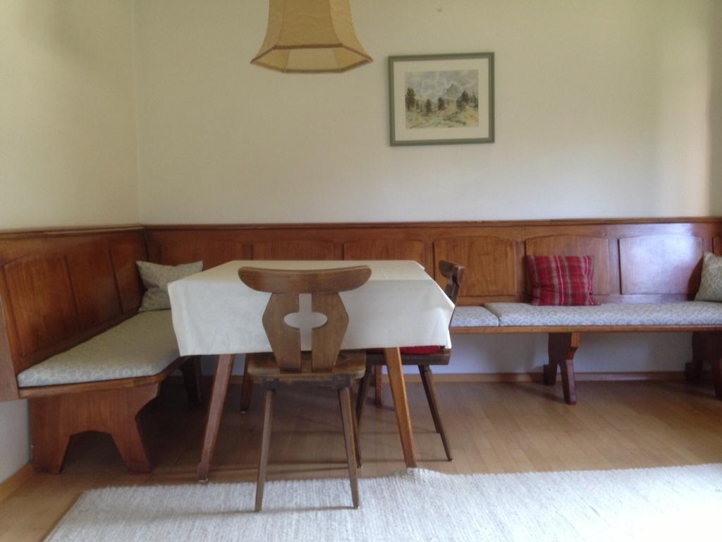 Apartamento Haus Riedl Seefeld in Tirol Habitación foto